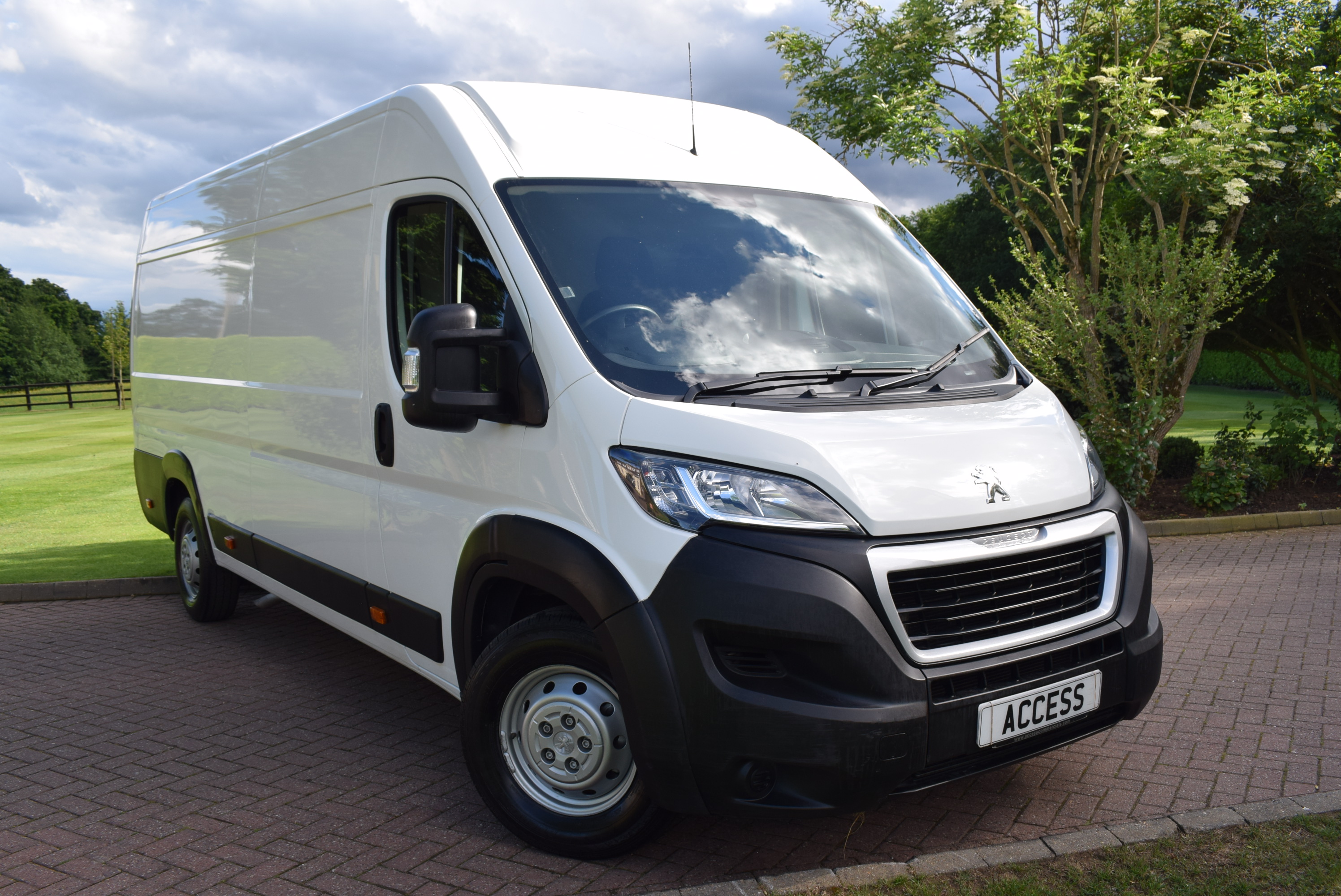 UK's Number 1 Commercial Dealership | Access Commercials in Essex
