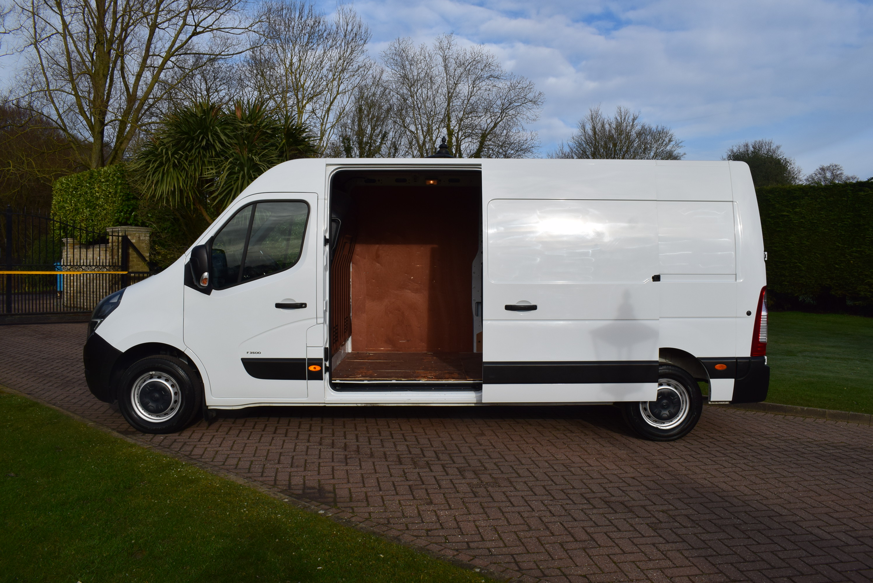 UK's Number 1 Commercial Dealership Access Commercials in Essex