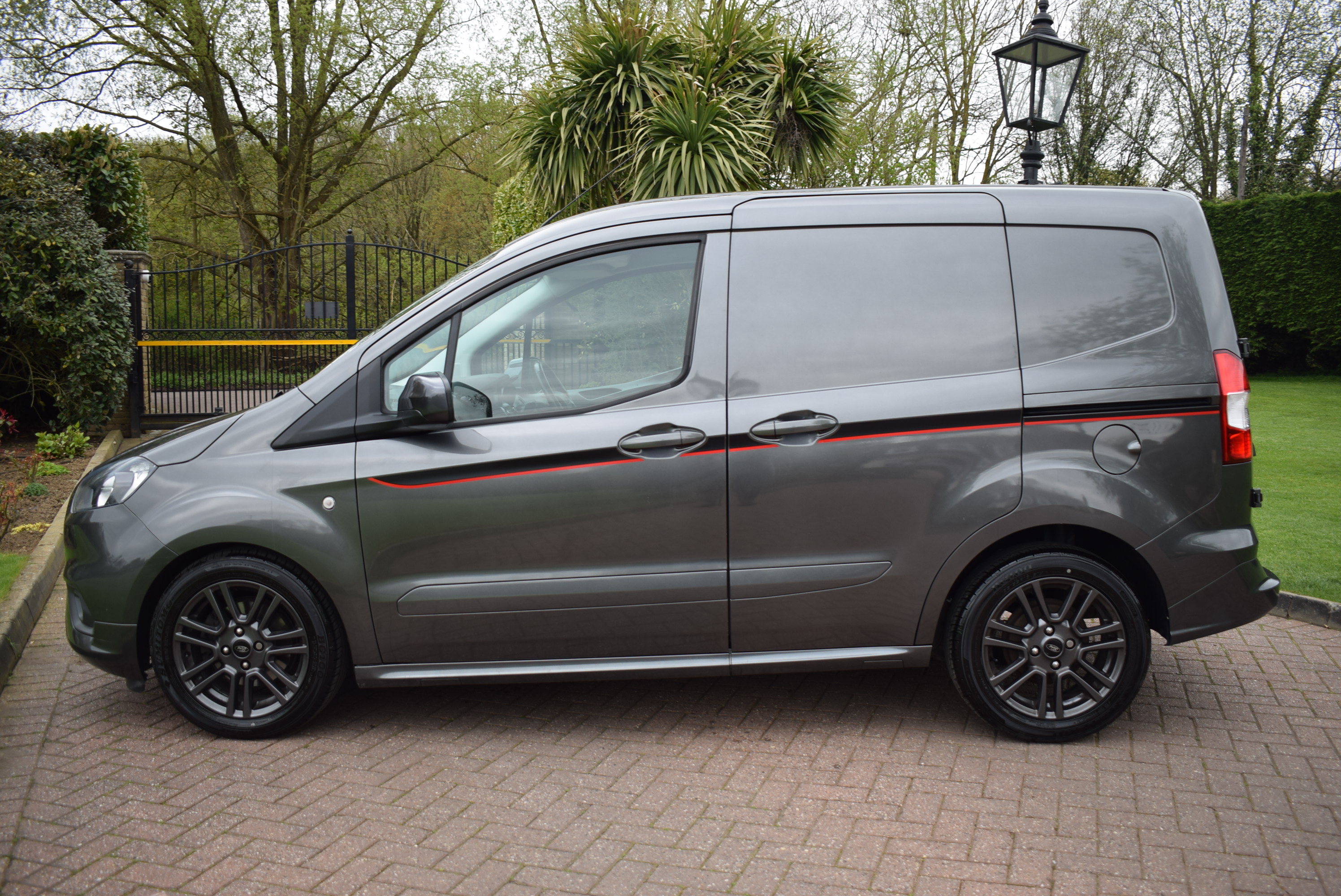 UK's Number 1 Commercial Dealership Access Commercials in Essex