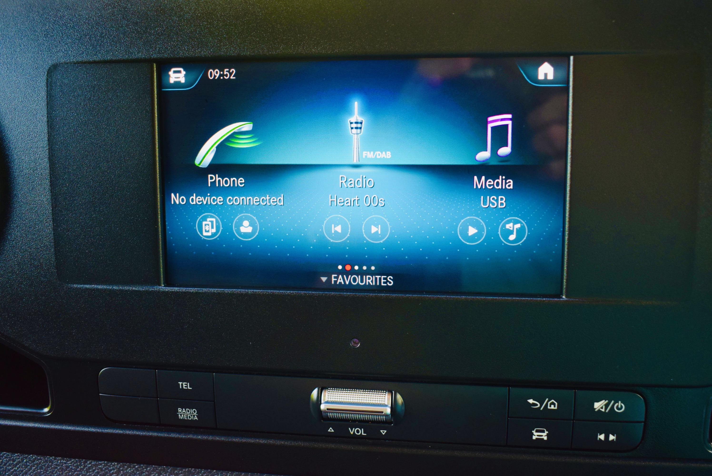 UK's Number 1 Commercial Dealership Access Commercials in Essex