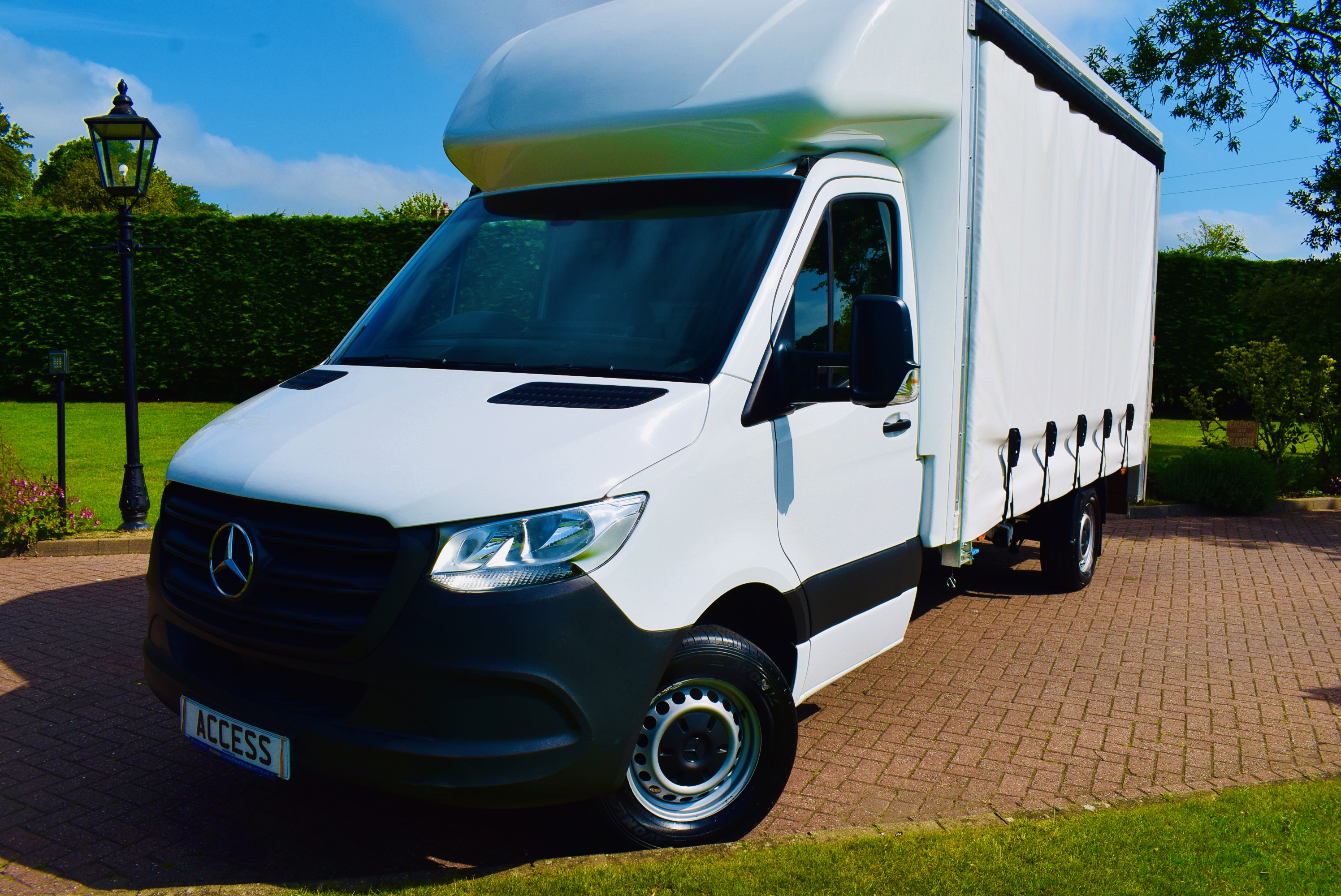 UK's Number 1 Commercial Dealership Access Commercials in Essex