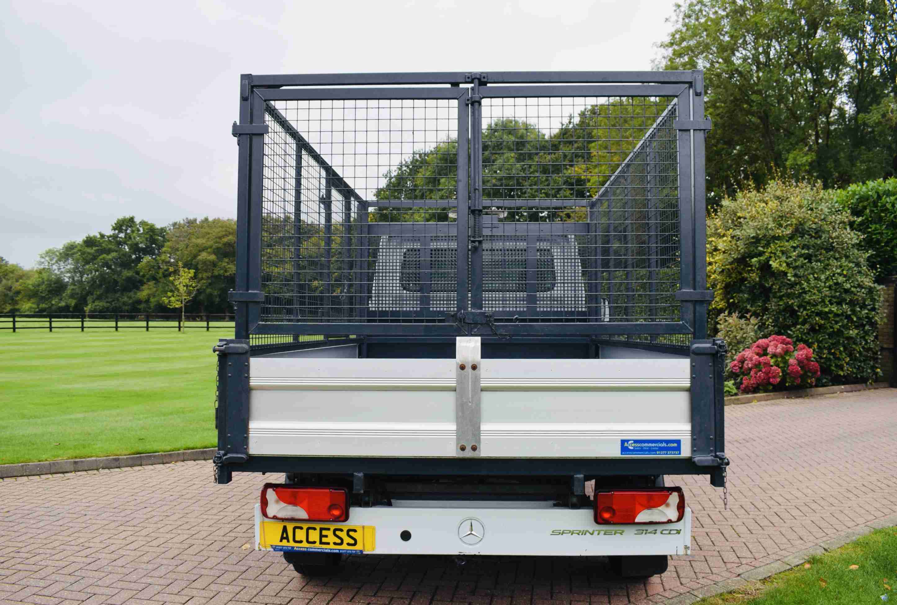 2020(20) Mercedes-Benz  314 Caged Tipper  Tippers(Single Cab) 2143