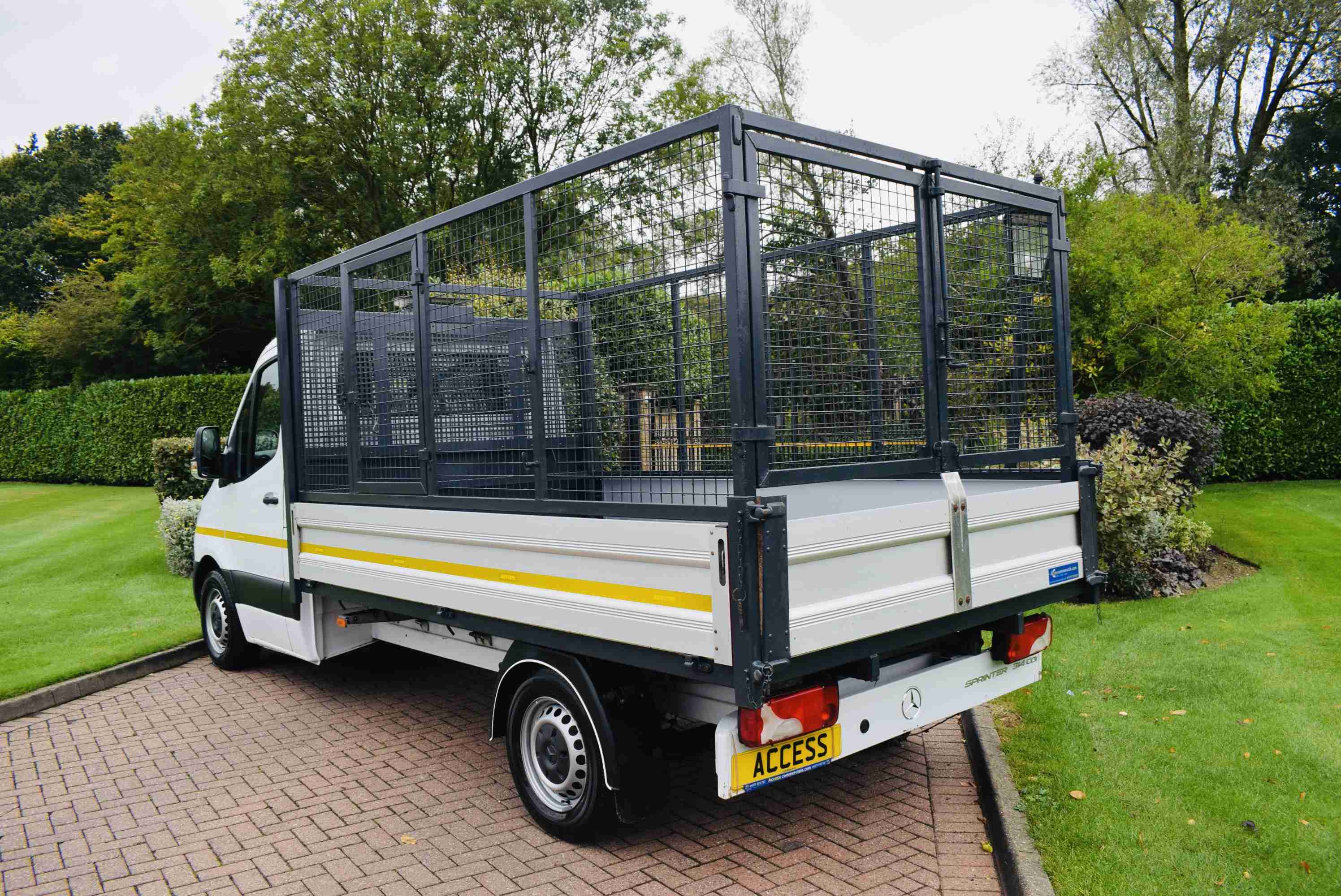 2020(20) Mercedes-Benz  314 Caged Tipper  Tippers(Single Cab) 2143