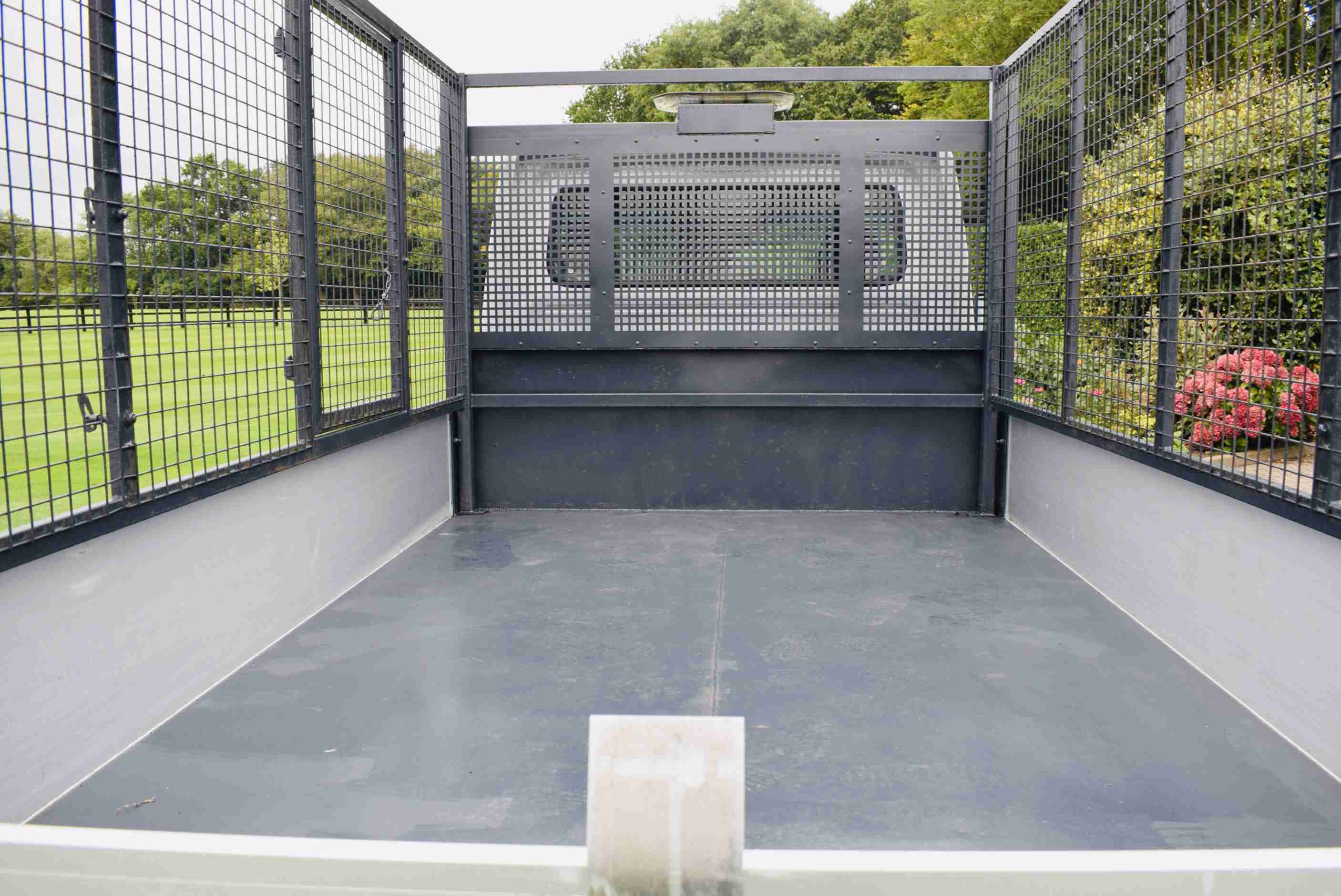 2020(20) Mercedes-Benz  314 Caged Tipper  Tippers(Single Cab) 2143