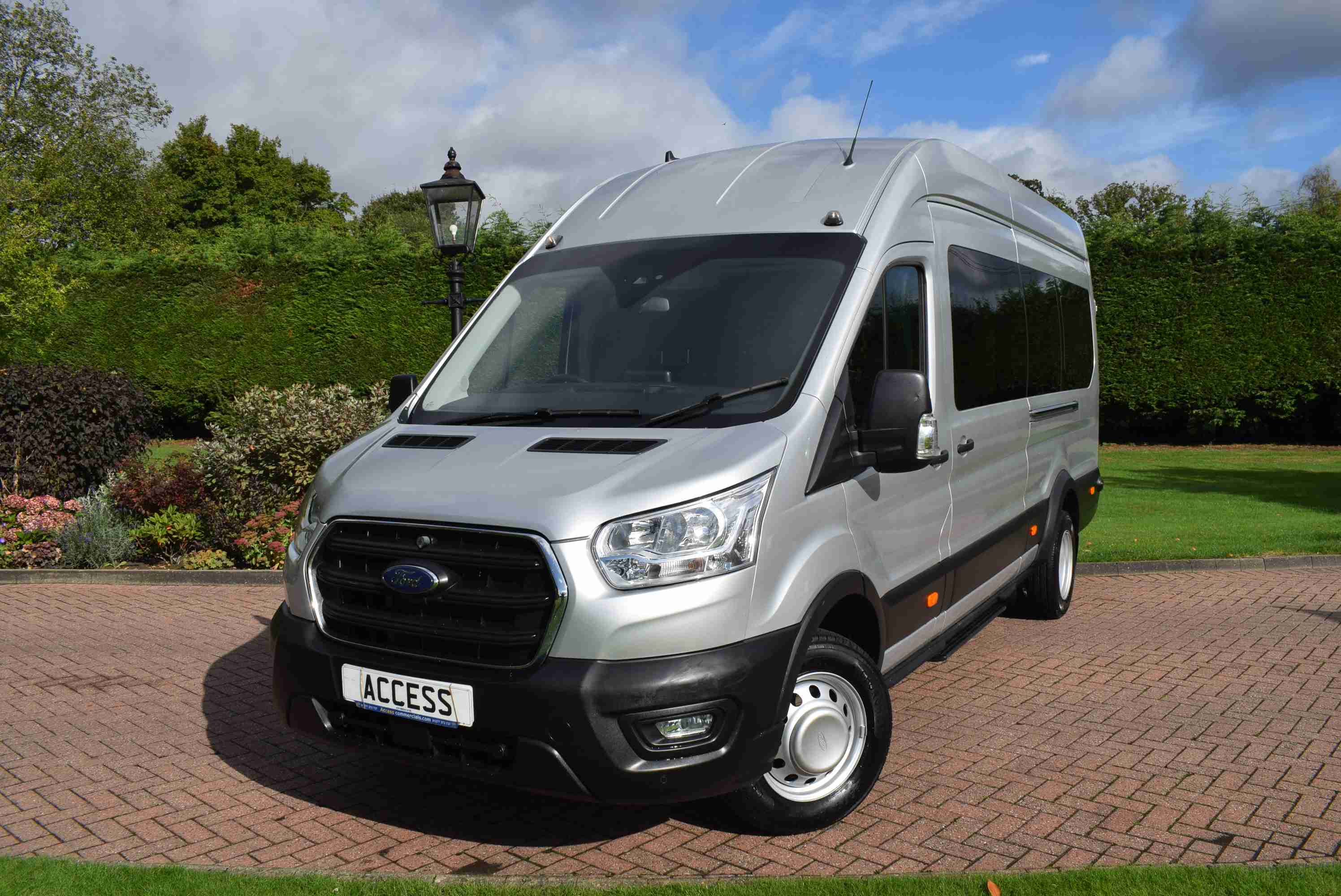 2022(22) Ford Transit Minibus 2.0 460 EcoBlue Leader RWD L4 High Roof Euro 6 (s/s) 5dr (17 Seat, DRW)